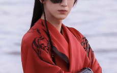 张凌赫大一：校园风云，魅力无限，追星热潮席卷而来