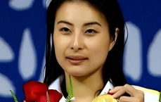 张雨绮风波升级：多场商务活动被迫取消，影响持续扩大