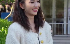 佟丽娅看朵朵饭撒的眼神